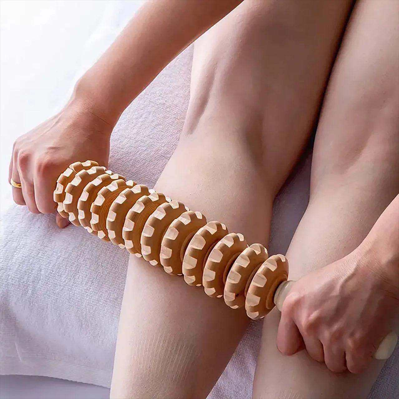 Faszienroller aus Holz – Körpermassage für Arme, Beine & Rücken | WELLURE